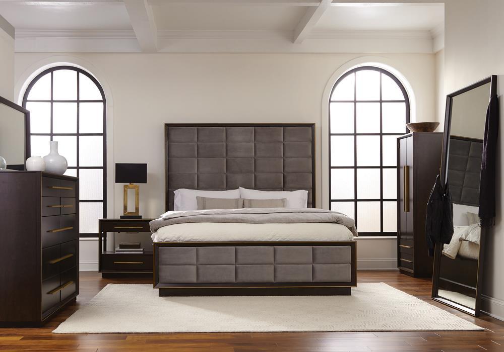 G223263 C King Bed